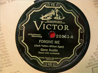 small_victor 20561 a.webp